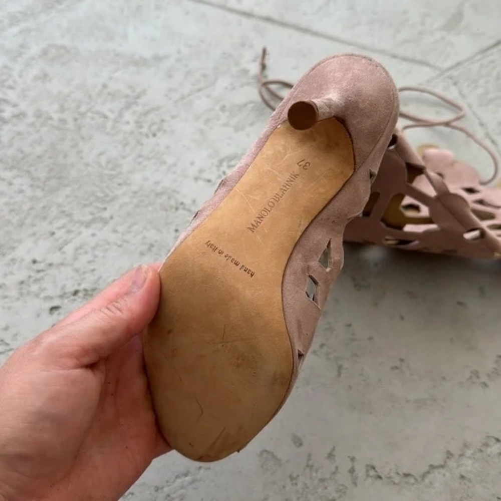 Manolo Blahnik RARE Laser-Cut Cutout Lace-Up Knee-High Heeled Boots- Tan 37 EUC - Picture 9 of 17
